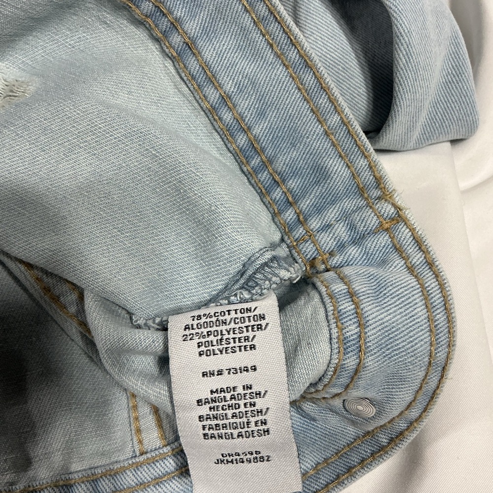 One 5 One Classic Light Wash Distressed Denim Jacket - Large - Picture 5 of 5